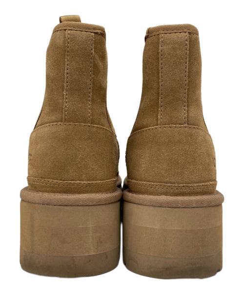 UGG（アグ）UGG (アグ) NEUMEL PLATFORM CHELSEA ベージュ サイズ:24cmの古着・服飾アイテム