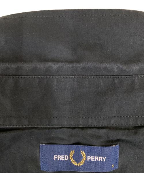 FRED PERRY（フレッドペリー）FRED PERRY (フレッドペリー) 長袖シャツ ブラック サイズ:Sの古着・服飾アイテム