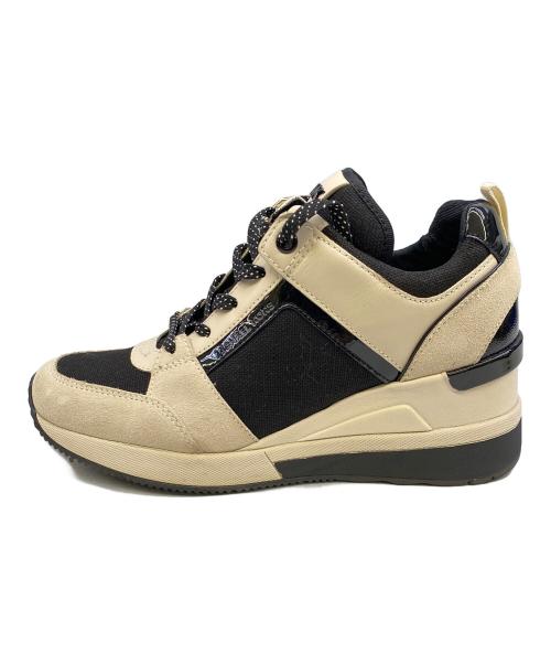 MICHAEL KORS（マイケルコース）MICHAEL KORS (マイケルコース) Georgie Wedge Trainer（ジョージー ウェッジ トレーナー） ベージュ×ブラック サイズ:7.5Mの古着・服飾アイテム