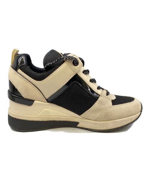 MICHAEL KORS（マイケルコース）MICHAEL KORS (マイケルコース) Georgie Wedge Trainer（ジョージー ウェッジ トレーナー） ベージュ×ブラック サイズ:7.5Mの古着・服飾アイテム