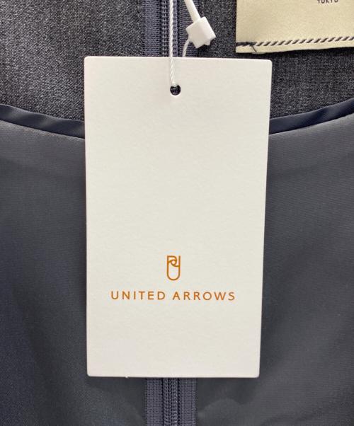 UNITED ARROWS TOKYO（ユナイテッドアローズトウキョウ）UNITED ARROWS TOKYO (ユナイテッドアローズトウキョウ) ジャンパースカート Vネックワンピース グレー サイズ:38 未使用品の古着・服飾アイテム