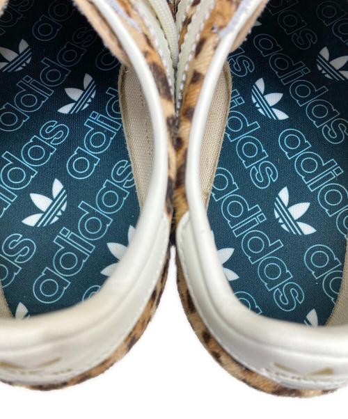 adidas（アディダス）adidas (アディダス) スニーカー カーキ サイズ:23cmの古着・服飾アイテム