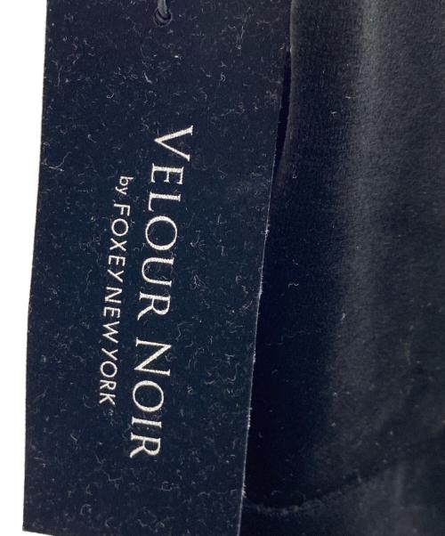 VELOUR NOIR by FOXEY NEWYORK（ベロア ノワール by フォクシー ニューヨーク）VELOUR NOIR by FOXEY NEWYORK (ベロア ノワール by フォクシー ニューヨーク) ノースリーブブラウス ブラック サイズ:M (38) 未使用品の古着・服飾アイテム