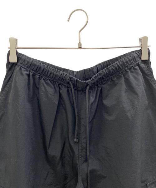 HIDE AND SEEK（ハイドアンドシーク）HIDE AND SEEK (ハイドアンドシーク) Nylon 6P Track Pant ブラック サイズ:Mの古着・服飾アイテム