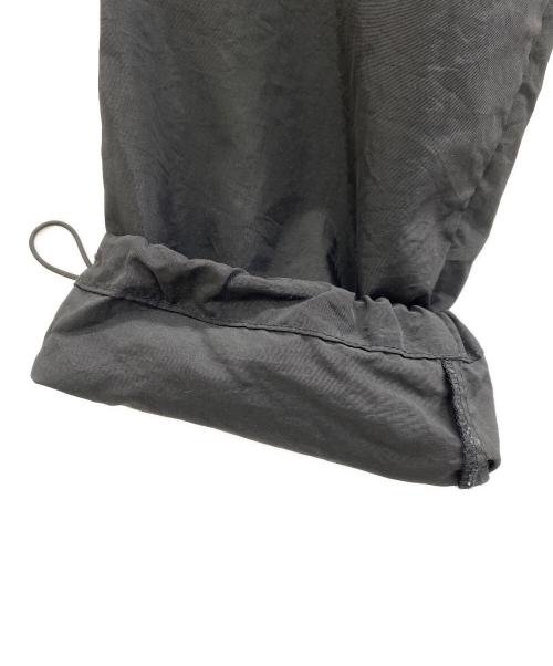 HIDE AND SEEK（ハイドアンドシーク）HIDE AND SEEK (ハイドアンドシーク) Nylon 6P Track Pant ブラック サイズ:Mの古着・服飾アイテム