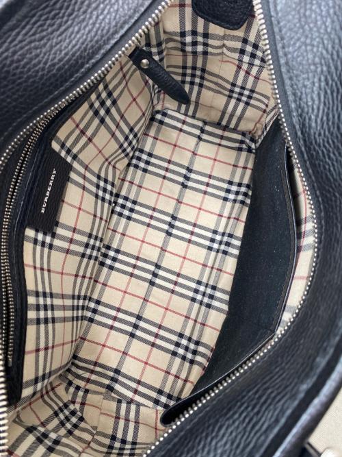 BURBERRY（バーバリー）BURBERRY (バーバリー) ハンドバッグ ブラックの古着・服飾アイテム