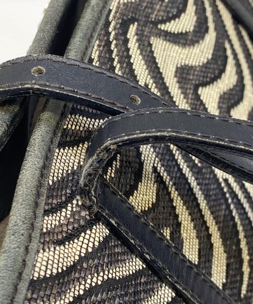 JIMMY CHOO（ジミーチュウ）JIMMY CHOO (ジミーチュウ) SASHA/S（サシャ スモールサイズ） ブラック×ホワイト系の古着・服飾アイテム