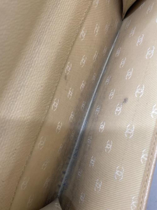 CHANEL（シャネル）CHANEL (シャネル) ココボタン長財布 ベージュの古着・服飾アイテム