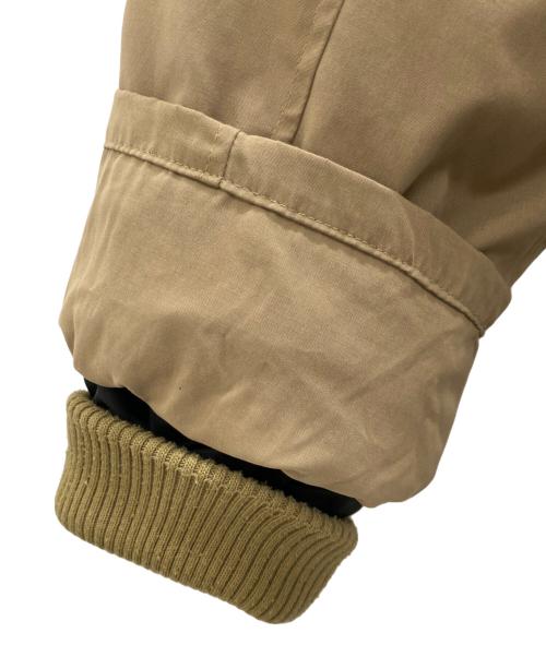 WOOLRICH（ウールリッチ）WOOLRICH (ウールリッチ) ダウンジャケット ベージュ サイズ:XLの古着・服飾アイテム