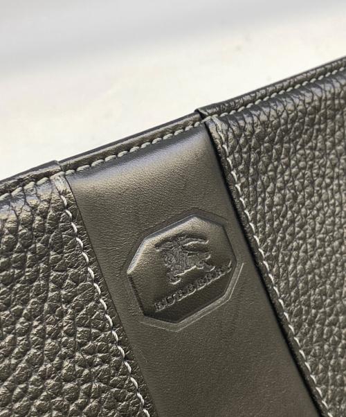 BURBERRY（バーバリー）BURBERRY (バーバリー) クラッチバッグ ブラックの古着・服飾アイテム