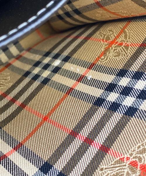 BURBERRY（バーバリー）BURBERRY (バーバリー) クラッチバッグ ブラックの古着・服飾アイテム