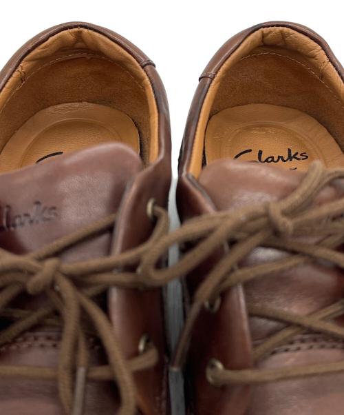 CLARKS（クラークス）CLARKS (クラークス) シューズ ブラウン サイズ:25.5の古着・服飾アイテム