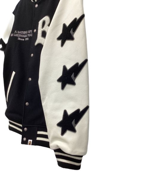 A BATHING APE（ア ベイシング エイプ）A BATHING APE (アベイシングエイプ) スタジャン ブラック×ホワイト サイズ:XLの古着・服飾アイテム