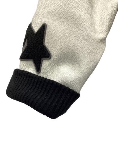 A BATHING APE（ア ベイシング エイプ）A BATHING APE (アベイシングエイプ) スタジャン ブラック×ホワイト サイズ:XLの古着・服飾アイテム