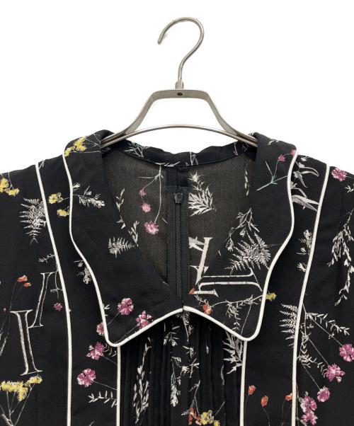 Snidel（スナイデル）Snidel (スナイデル) パイピングデザインプリントワンピース ブラックの古着・服飾アイテム