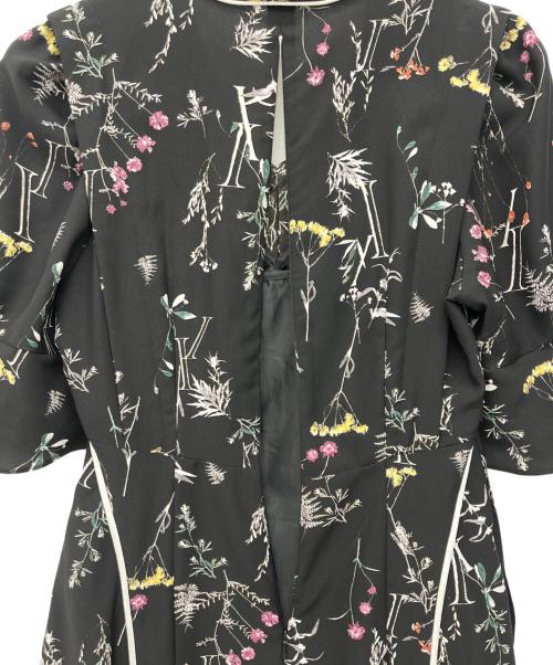 Snidel（スナイデル）Snidel (スナイデル) パイピングデザインプリントワンピース ブラックの古着・服飾アイテム