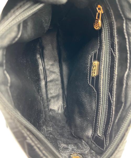 FENDI（フェンディ）FENDI (フェンディ) ショルダーバッグ ブラックの古着・服飾アイテム