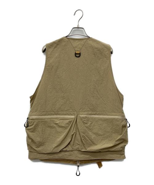 CMF OUTDOOR GARMENT（コンフィーアウトドアガーメント）CMF OUTDOOR GARMENT (コンフィーアウトドアガーメント) オーバーレイベスト ベージュ サイズ:Lの古着・服飾アイテム