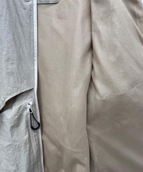 CMF OUTDOOR GARMENT（コンフィーアウトドアガーメント）CMF OUTDOOR GARMENT (コンフィーアウトドアガーメント) オーバーレイベスト ベージュ サイズ:Lの古着・服飾アイテム