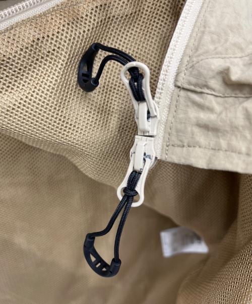 CMF OUTDOOR GARMENT（コンフィーアウトドアガーメント）CMF OUTDOOR GARMENT (コンフィーアウトドアガーメント) オーバーレイベスト ベージュ サイズ:Lの古着・服飾アイテム