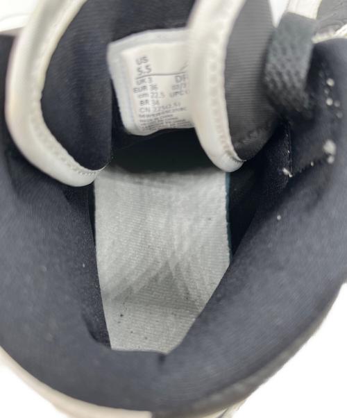 NIKE（ナイキ）NIKE (ナイキ) スニーカー ブラック×ホワイト サイズ:22.5の古着・服飾アイテム