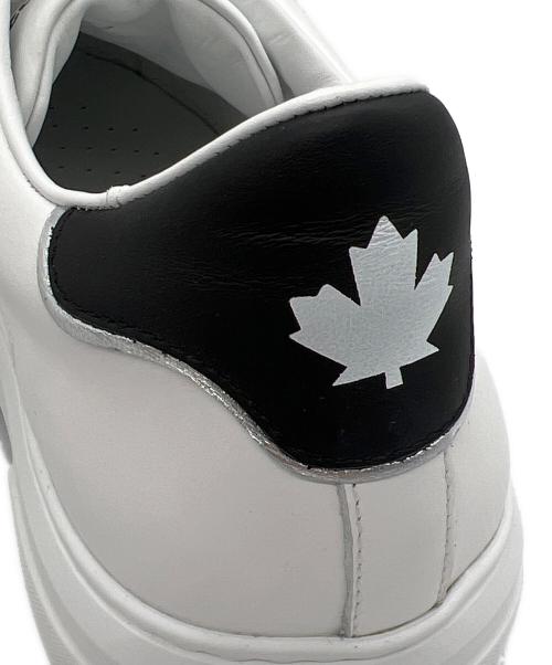 DSQUARED2（ディースクエアード）DSQUARED2 (ディースクエアード) BUMPER ホワイト サイズ:42の古着・服飾アイテム