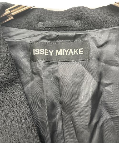 ISSEY MIYAKE（イッセイミヤケ）ISSEY MIYAKE (イッセイミヤケ) テーラードジャケット ブラック サイズ:4の古着・服飾アイテム