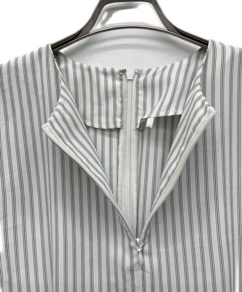 ELENDEEK（エレンディーク）ELENDEEK (エレンディーク) ワンピース ホワイト×グレー サイズ:1の古着・服飾アイテム