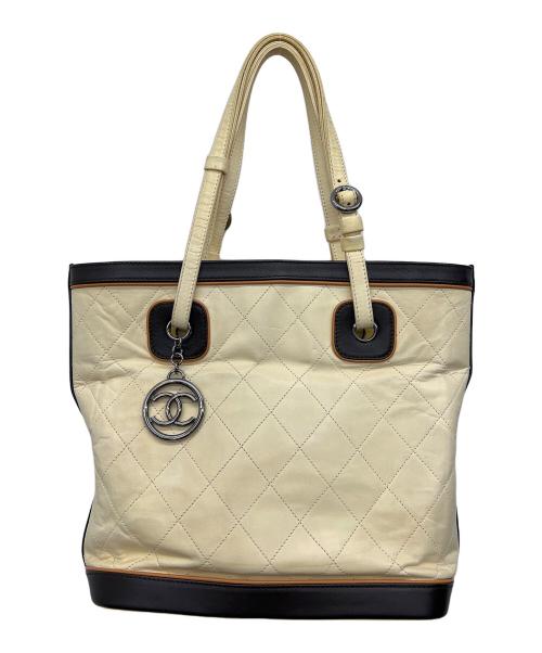 CHANEL（シャネル）CHANEL (シャネル) トートバッグ　マトラッセ　ココチャーム ベージュの古着・服飾アイテム
