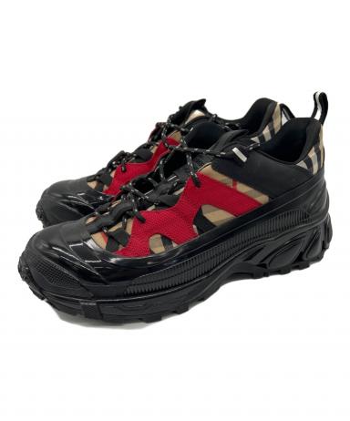 Burberry ローカットスニーカー ベージュ/黒/赤 中古・古着通販】BURBERRY (バーバリー) スニーカー ブラック サイズ