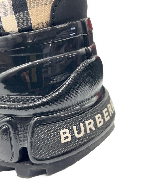 BURBERRY（バーバリー）BURBERRY (バーバリー) スニーカー ブラック サイズ:38の古着・服飾アイテム
