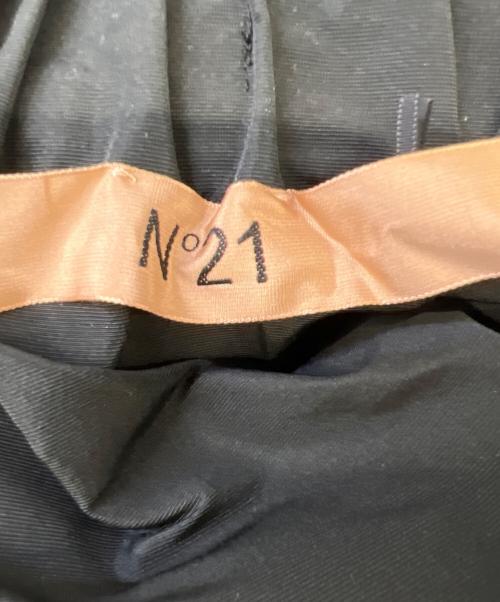 N°21（ヌメロヴェントゥーノ）N°21 (ヌメロヴェントゥーノ) スカート ブラック×ピンク サイズ:36の古着・服飾アイテム