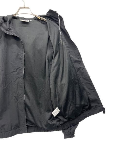 FILA（フィラ）FILA (フィラ) YOKO FUCHIGAMI (ヨーコフチガミ) ナイロンジャケット ブラック サイズ:Mの古着・服飾アイテム