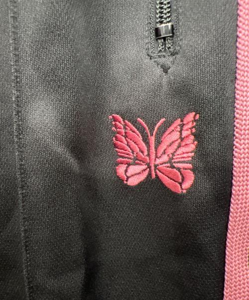 Needles（ニードルズ）Needles (ニードルズ) ナロートラックパンツ ブラック×ピンク サイズ:Sの古着・服飾アイテム