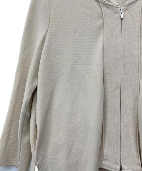 FOXEY NEWYORK（フォクシーニューヨーク）FOXEY NEWYORK (フォクシーニューヨーク) ジップパーカー ベージュ サイズ:42の古着・服飾アイテム