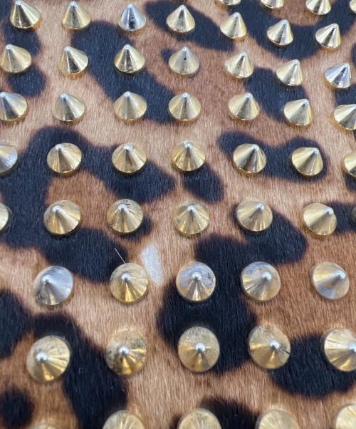 Christian Louboutin（クリスチャン・ルブタン）Christian Louboutin (クリスチャン・ルブタン) クラッチバッグ ベージュ×ブラックの古着・服飾アイテム