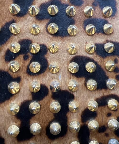 Christian Louboutin（クリスチャン・ルブタン）Christian Louboutin (クリスチャン・ルブタン) クラッチバッグ ベージュ×ブラックの古着・服飾アイテム