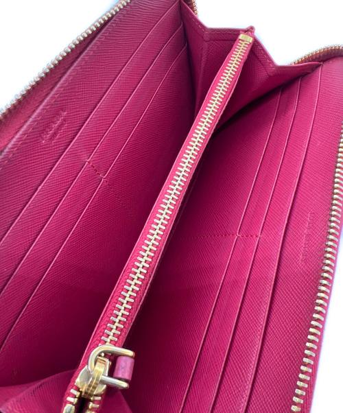 PRADA（プラダ）PRADA (プラダ) ラウンドファスナー財布 ピンクの古着・服飾アイテム