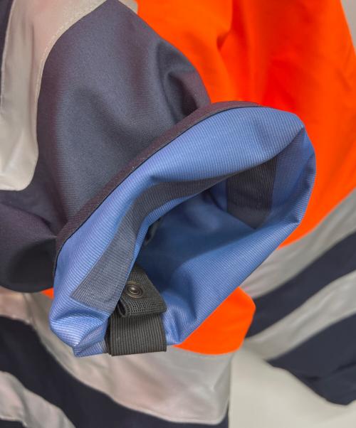 RoyalMail（ロイヤルメール）RoyalMail (ロイヤルメール) ナイロンコート オレンジ×ネイビー サイズ:不明 未使用品の古着・服飾アイテム