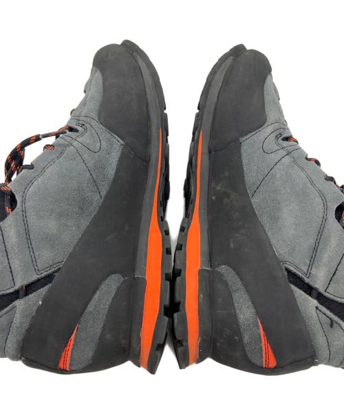 LA SPORTIVA（スポルティバ）LA SPORTIVA (スポルティバ) BOULDER X MID GTX グレー×オレンジ サイズ:42の古着・服飾アイテム