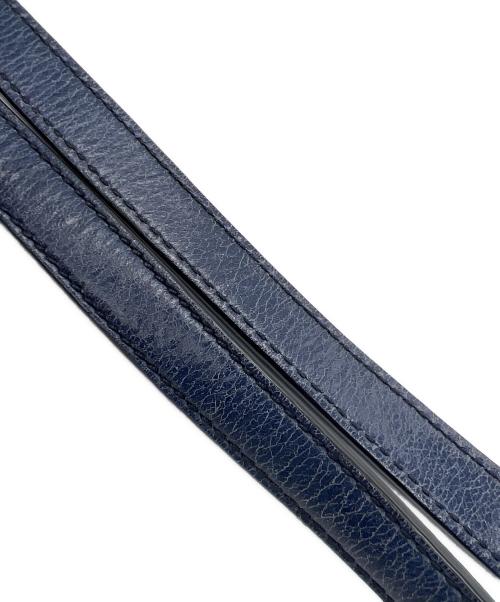 MIU MIU（ミュウミュウ）MIU MIU (ミュウミュウ) サイドリボン2WAYバッグ ネイビーの古着・服飾アイテム