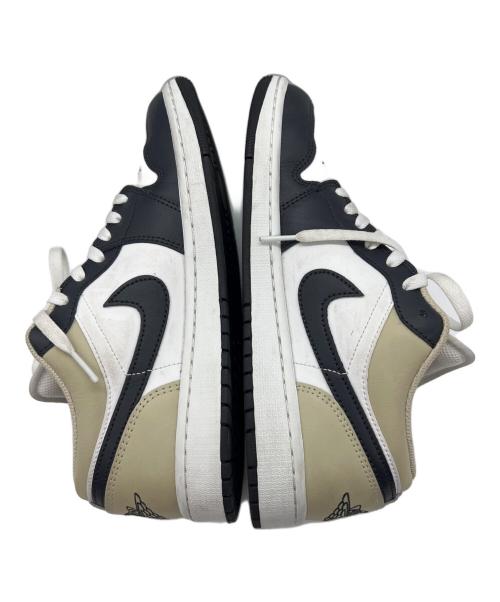 NIKE（ナイキ）NIKE (ナイキ) ローカットスニーカー ホワイト×ベージュ サイズ:28の古着・服飾アイテム