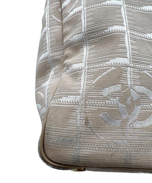 CHANEL（シャネル）CHANEL (シャネル) ニュートラベルライントートバッグ ベージュの古着・服飾アイテム