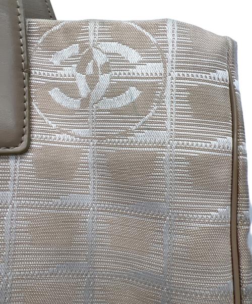 CHANEL（シャネル）CHANEL (シャネル) ニュートラベルライントートバッグ ベージュの古着・服飾アイテム