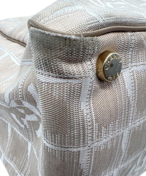 CHANEL（シャネル）CHANEL (シャネル) ニュートラベルライントートバッグ ベージュの古着・服飾アイテム