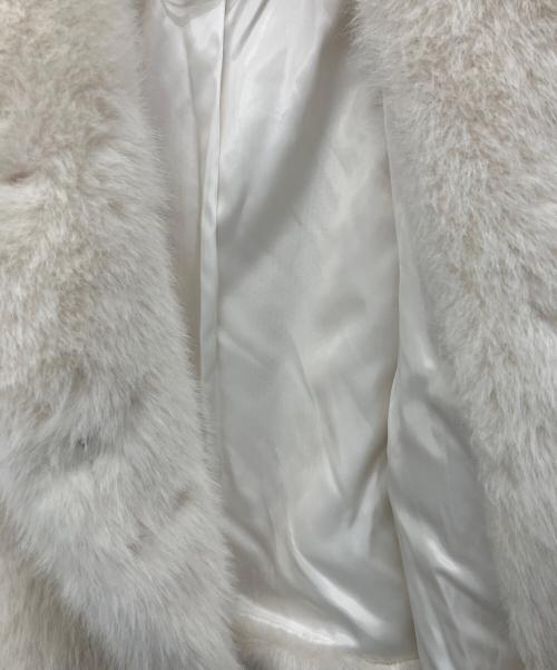 ZARA（ザラ）ZARA (ザラ) フェイクファージャケット ホワイト サイズ:Sの古着・服飾アイテム