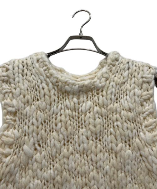 emmi wellness & oneness（エミ ウェルネス アンド ワンネス）emmi wellness & oneness (エミ ウェルネス アンド ワンネス) ウールミックスハンドニットベスト アイボリー サイズ:FREEの古着・服飾アイテム