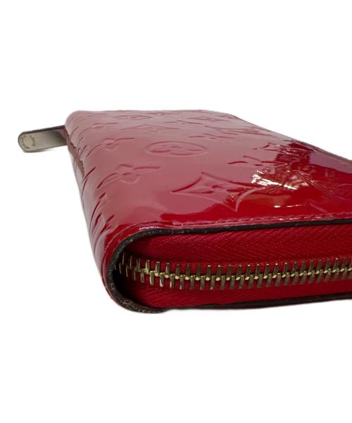LOUIS VUITTON（ルイ ヴィトン）LOUIS VUITTON (ルイ ヴィトン) ヴェルニ ジッピーウォレット レッドの古着・服飾アイテム