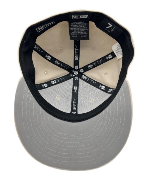 New Era（ニューエラ）New Era (ニューエラ) SUPREME (シュプリーム) Gold Cross S Logo キャップ ベージュの古着・服飾アイテム