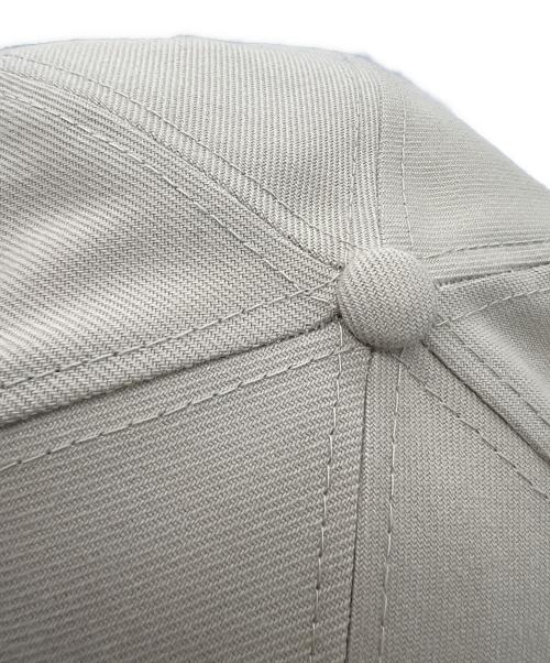 New Era（ニューエラ）New Era (ニューエラ) SUPREME (シュプリーム) Gold Cross S Logo キャップ ベージュの古着・服飾アイテム